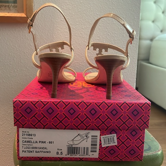 Tory Burch patent saffiano tan sandal size 8.5 - Picture 4 of 7
